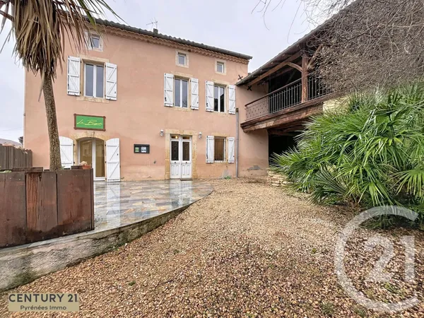 Maison 5 pièces 323 m² 