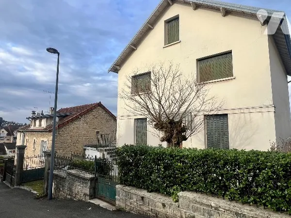 Maison 6 pièces 141 m² 