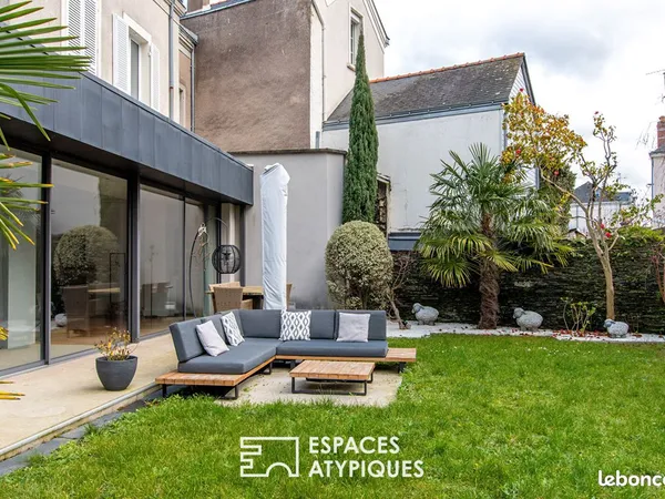 Maison 10 pièces 324 m² 