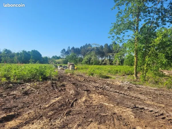 Terrain 414 m² Le Barp 