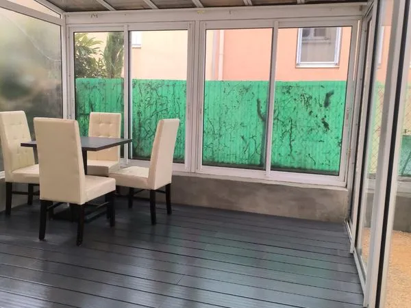 Studio 33 m2 (dont 13 m2 véranda) Perpignan 