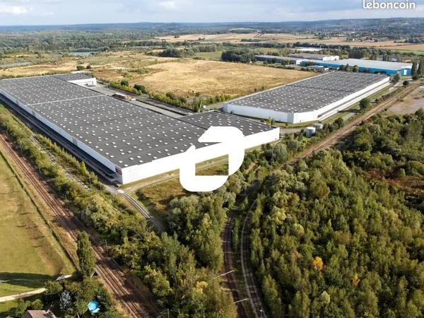 Local logistique 5 147 m² 