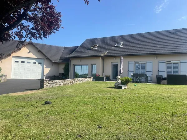 Maison exceptionnelle avec vu sur le Massif du Sancy 