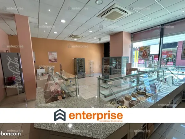 Local commercial 113 m² 