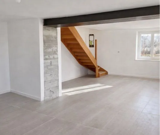 Maison T4 à louer + hangar 