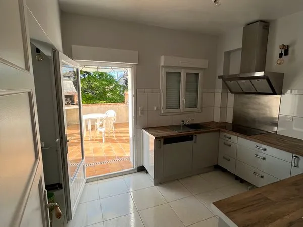 Maison centre ville 150m2 habitables, avec jardin clos de 800m2 