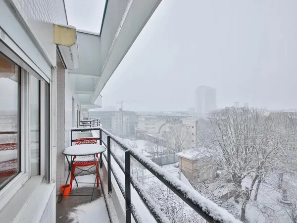 Appartement de 5 pièces de 100 m² situé à Paris 