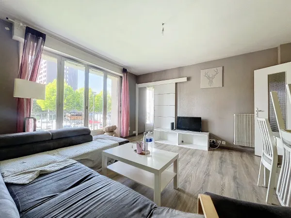 Propose colocation appartement 80m² Rennes - 3 étudiants 