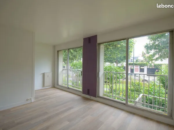 Studio 1 pièce 22 m² 