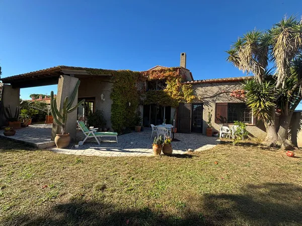Villa 6 pièces 177 m² 