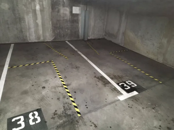 Parking 24 m² 