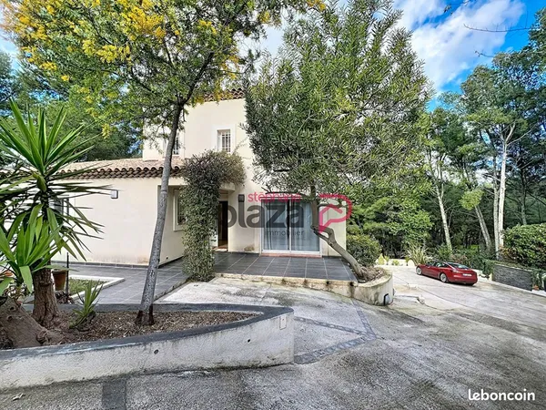 Villa 5 pièces 183 m² 