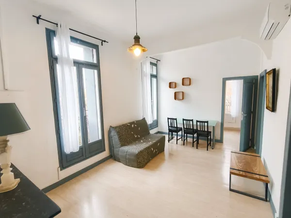 Beaux-Arts Montpellier : T2 bis traversant + studio indépendant, idéal investissement ou premier 