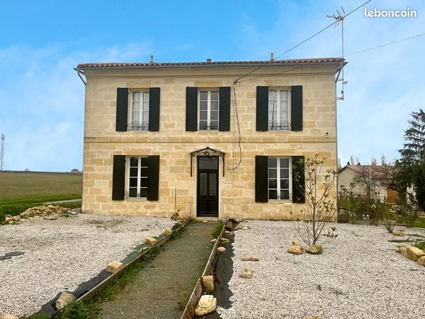 Maison 5 pièces 220 m² 