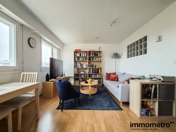 T1 dernier etage , résidence securisée 