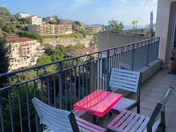 Appartement 4 pièces 10 m² 