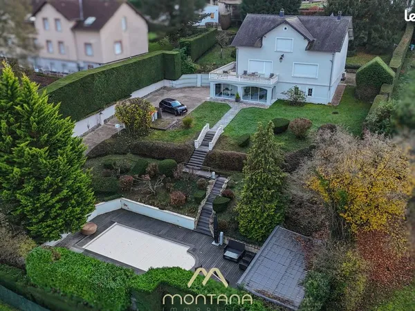 Maison 7 pièces 300 m² 