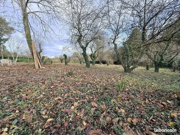 Bien agricole 1614 m² La Roche-Neuville 