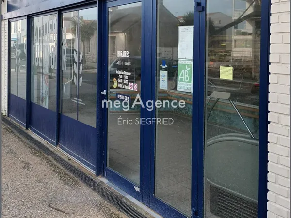 Boutique 12 pièces 325 m² 