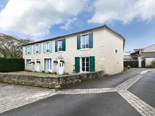 Maison de 11 pièces principales 
