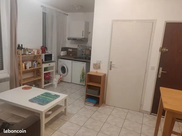 Loue T2 meublé 30m2 Maisons-Alfort Libre le mardi 17/02 - Appeler UNIQUEMENT 