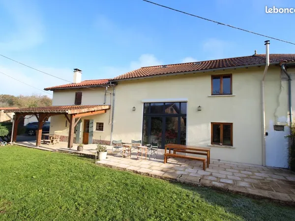 Propriété 7 pièces 200 m² 