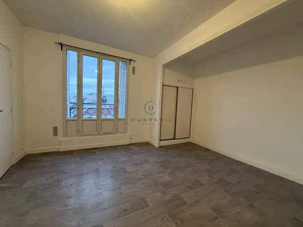 Studio 1 pièce 26 m² 