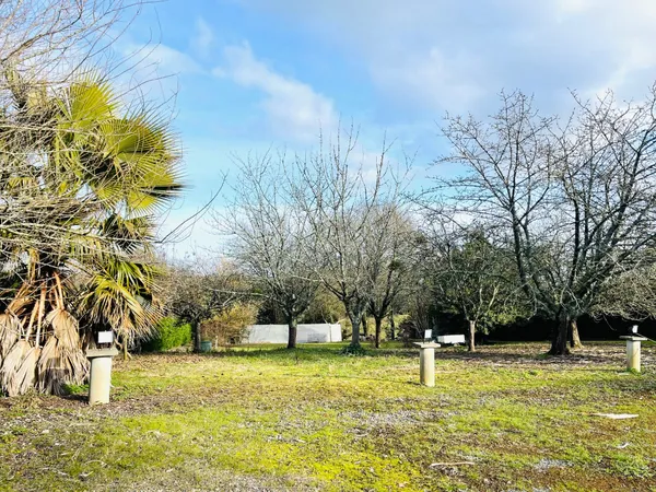 Terrain à bâtir d'une superficie de 1961 m2 