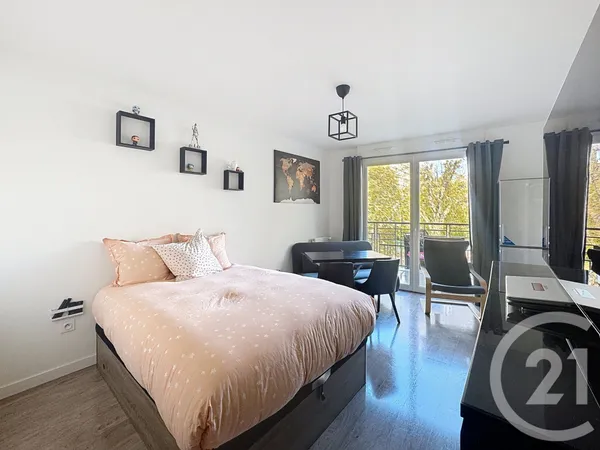 Studio 1 pièce 29 m² 
