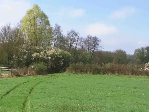 Terrain 650 m² 