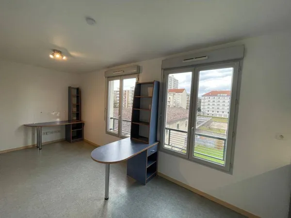 Studio 1 pièce 22 m² 