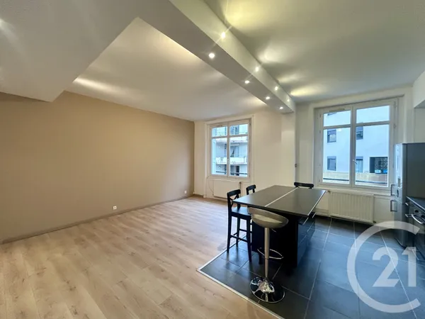 Appartement 3 pièces 64 m² 