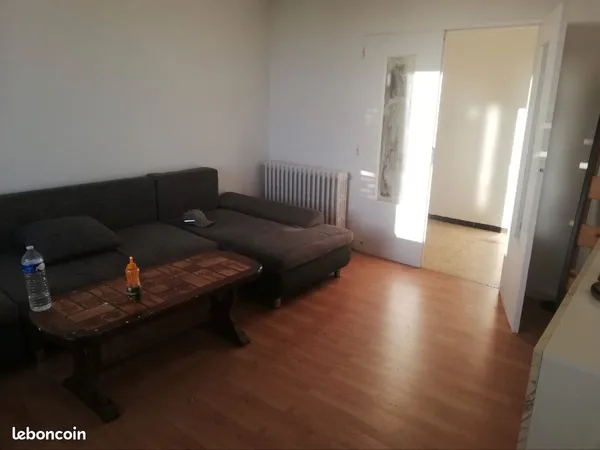 P3 de 55m2 plein sud 50 000e proche de tout Nîmes 
