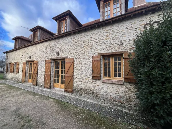 Maison 14 pièces 330 m² 