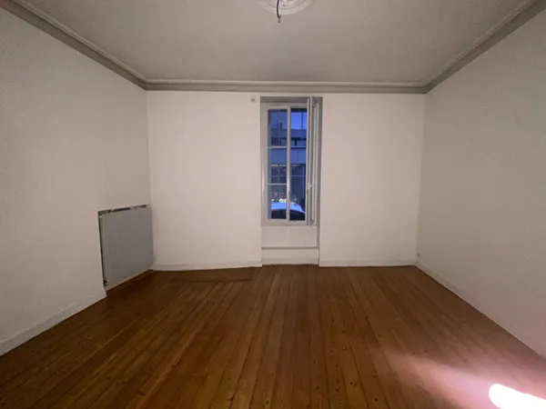 33800 BORDEAUX - Appartement T2 à louer en rez-de-chaussée 