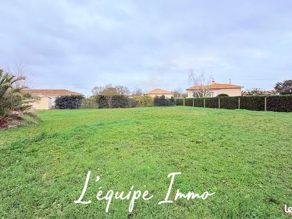 Terrain 910 m² Plaisance-du-Touch 