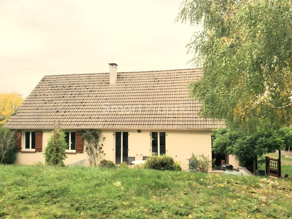 Maison de plain-pied 5 pièces 99 m² 