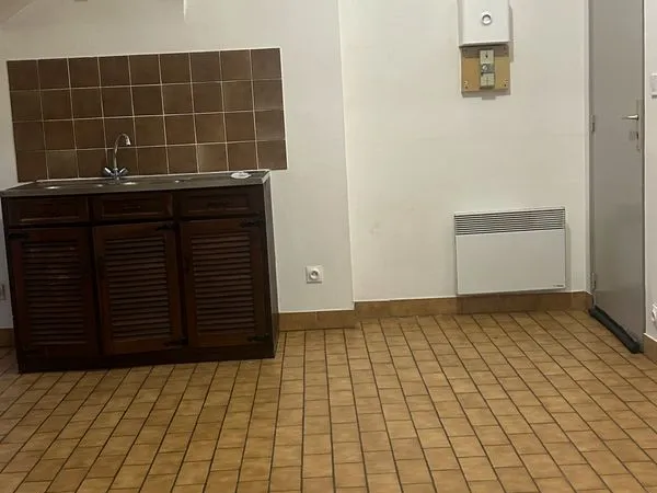 Montereau studio 20 m2 entre centre et gare, 55 minutes Gare de Lyon ligne R 