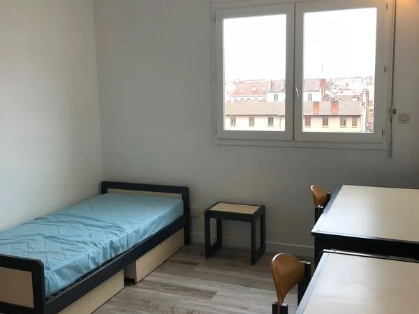 Studio meuble -- etudiant(e) - 