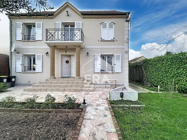 Villa 8 pièces 238 m² 