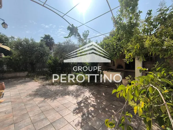 Bastide La Ciotat 5 pièce(s) 184 m2 