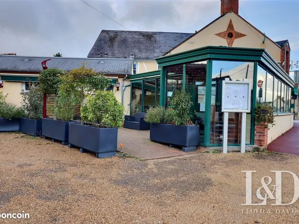 Restaurant 400 m² Les Bordes 