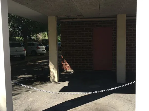 Place de parking couverte dans résidence privé et sécurisé 