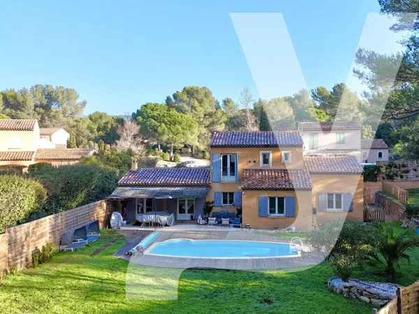 Villa 6 pièces 155 m² 