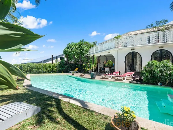 Villa 5 pièces 209 m² 