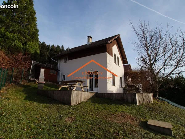 Propriété 4 pièces 76 m² 
