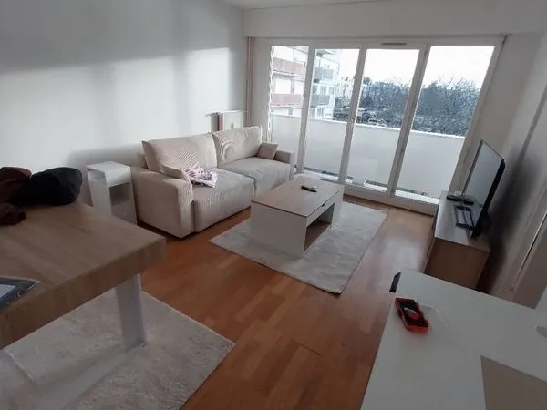 Appartement T4 avec balcon Nantes Ouest 