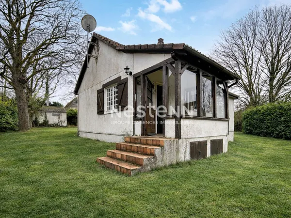 Maison de plein pied, grand terrain, garage fermé, 3 pièces, 58 m2, terrain divisible 