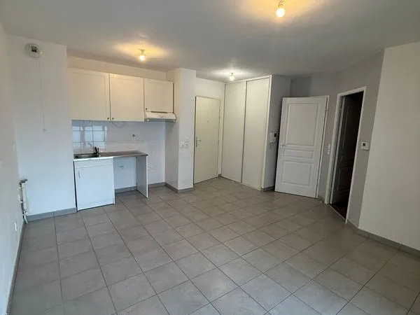 T2 avec balcon et garage fermé 