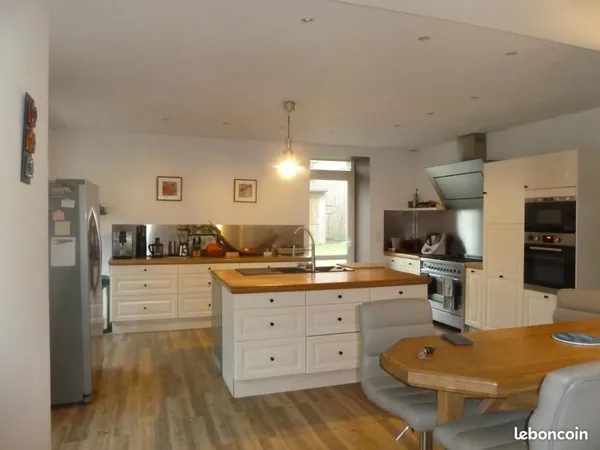 Maison 10 pièces 350 m² 